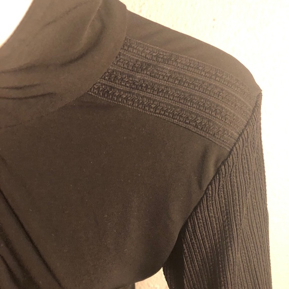 Anatomie 1/4 Zippered Ribbed Shoulders Size Small - Picture 7 of 10